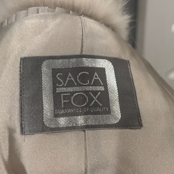 Saga Furs Elegant Beige Fur Wrap - Picture 5 of 5